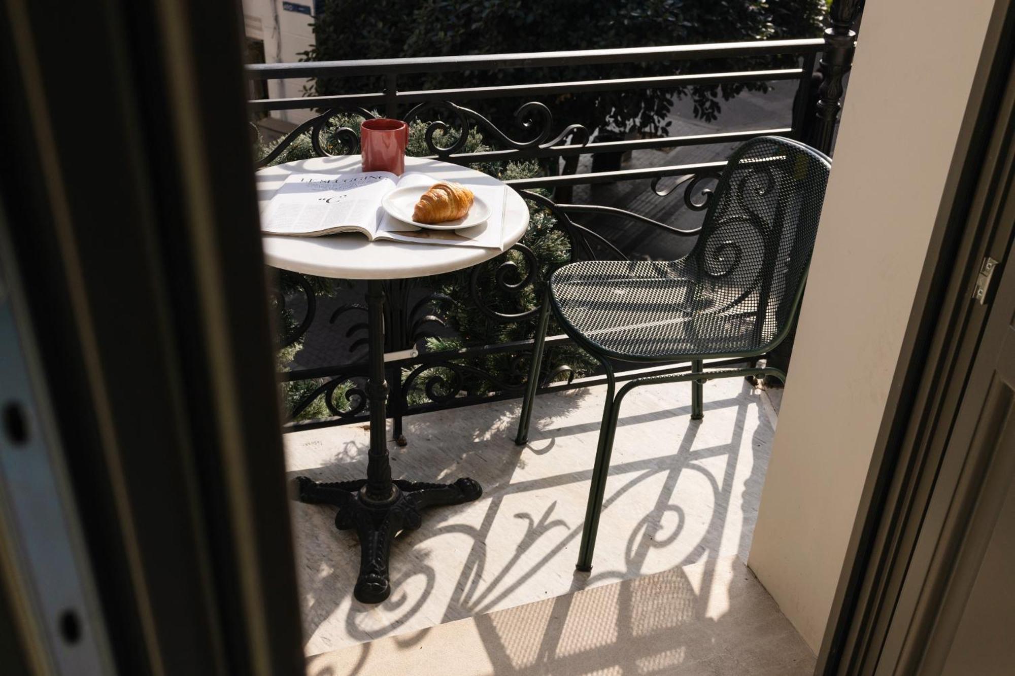 Airy Central Suites Атина Екстериор снимка