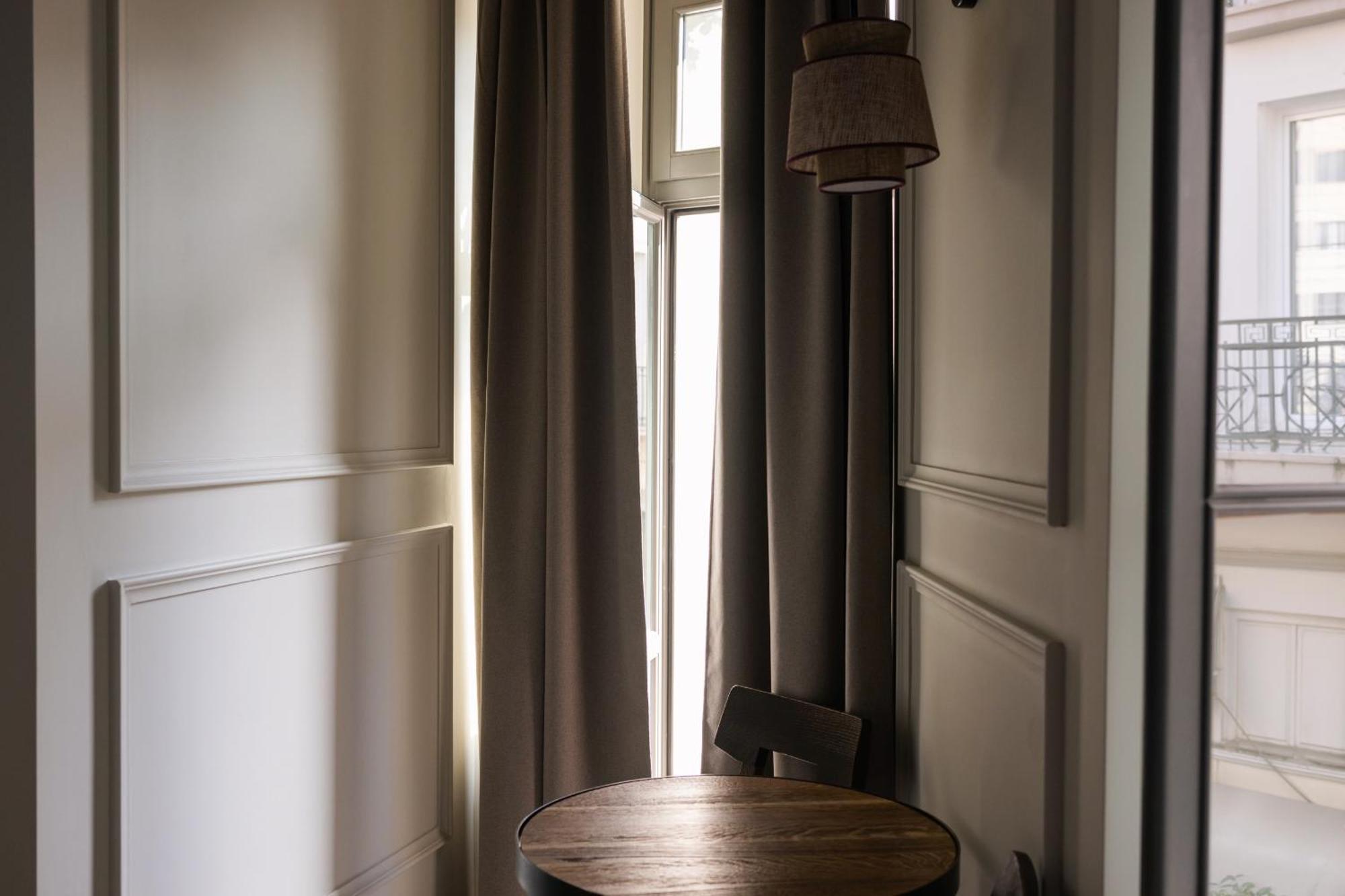 Airy Central Suites Атина Екстериор снимка